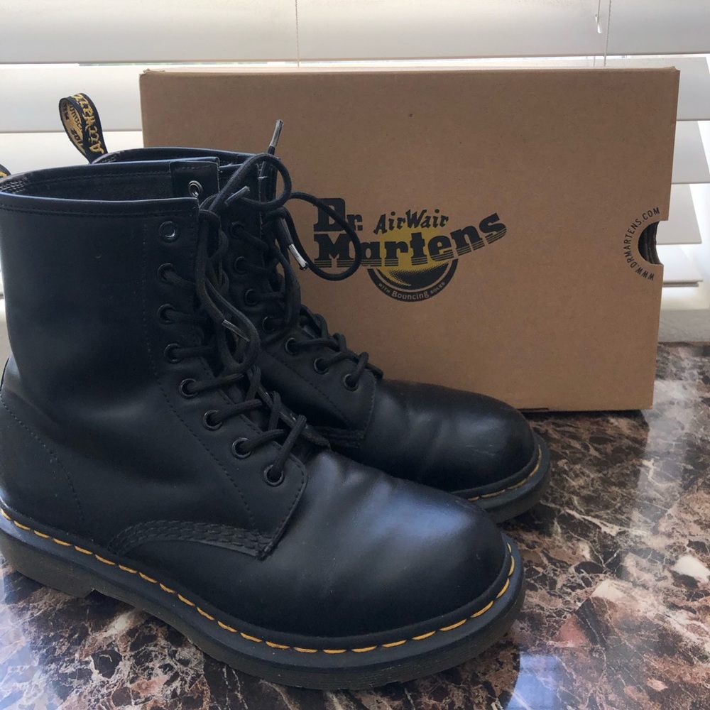 1460 Smooth Doc Martens